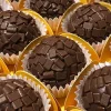 Brigadeiro ao leite com granulê ou vermichele
